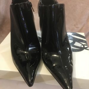 Black patent leather bootie